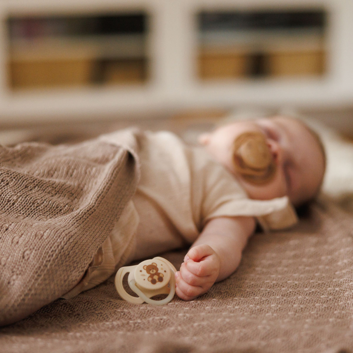 Set 2 Suzete simetrice din silicon 0-6 m, Babyono [6]