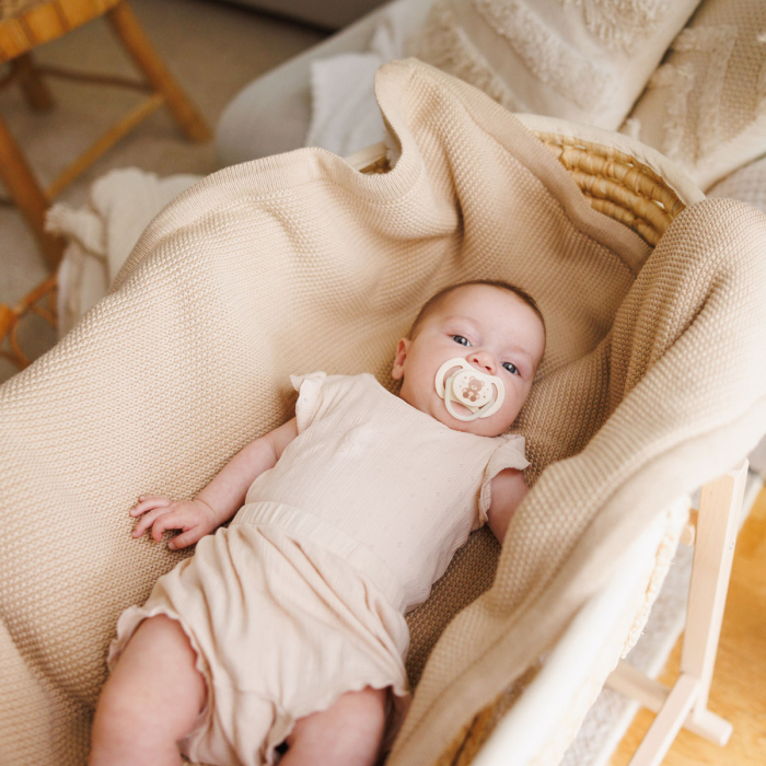 Set 2 Suzete simetrice din silicon 0-6 m, Babyono [4]