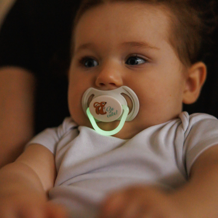Set 2 Suzete simetrice din silicon 6-18 luni, Babyono [8]
