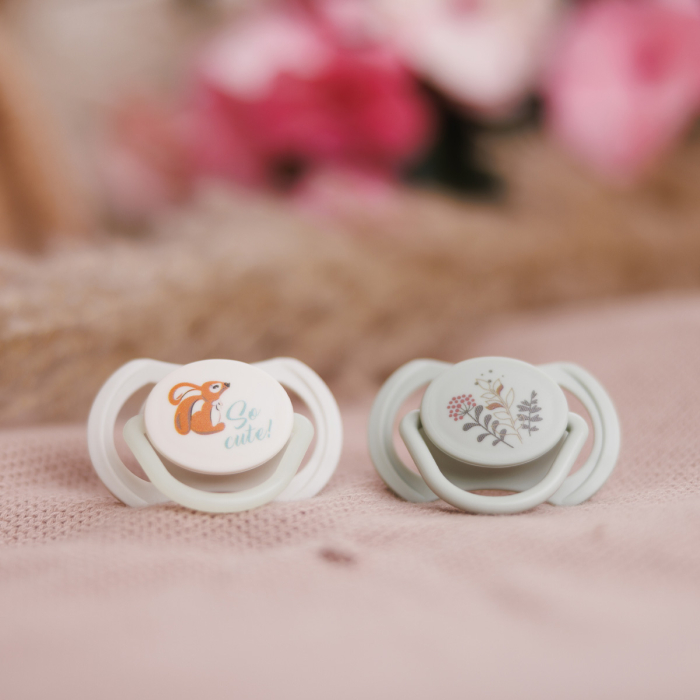 Set 2 Suzete simetrice din silicon 6-18 luni, Babyono [9]