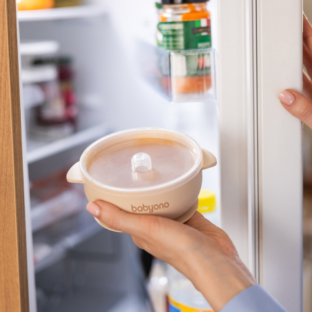 Bol din silicon cu ventuza si capac bej [5]