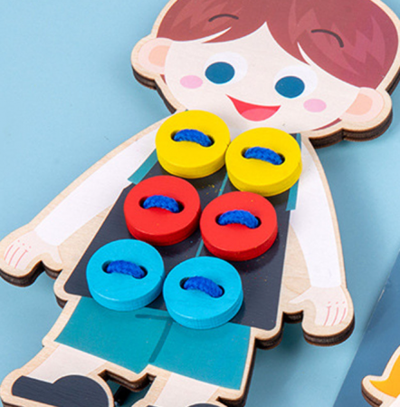 Joc de indemanare si snuruit cu nasturi, Baietelul nazdravan [2]