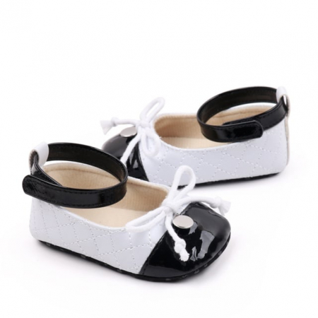 Incaltaminte pt primii pasi - Pantofiori eleganti alb cu negru pentru bebelusi