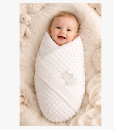 Păturele - Paturica eleganta, Cu ornamente brodate, Alb