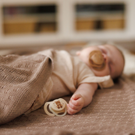 Set 2 Suzete simetrice din silicon 0-6 m, Babyono [5]