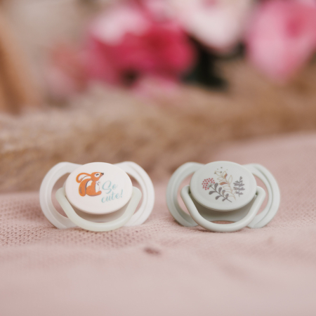 Set 2 Suzete simetrice din silicon 6-18 luni, Babyono [8]