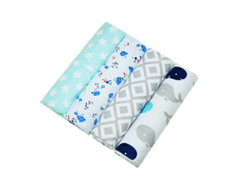 Scutece - Set 4 scutece model cu stelute si balene