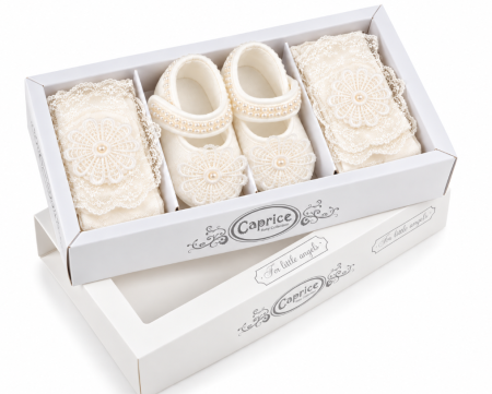 Incaltaminte botez - Set elegant pentru bebeluși cu pantofiori, dres și accesorii din dantelă – Caprice Baby Collection, floricica
