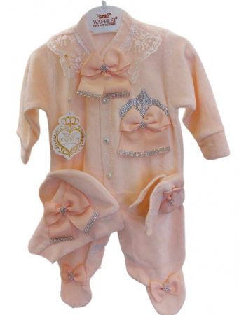 Haine botez - Set salopeta, caciulita si manusi, din catifea, Micuta regina