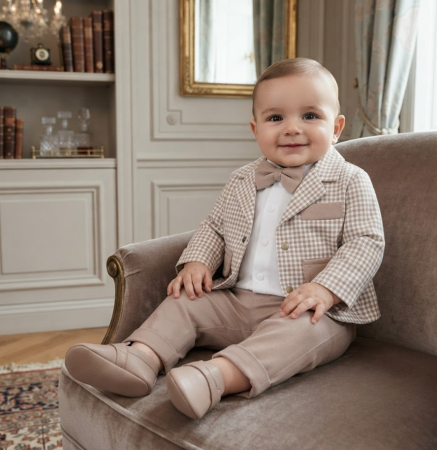 Costum botez - Set 3 piese, costum elegant usor matlasat, cu papion, Bej