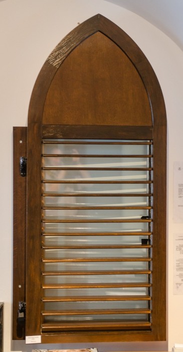 Bogenfenster im gotischen Stil aus dreischichtigem Nadelholz [3]