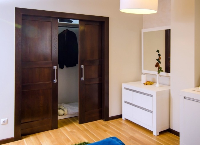 Interior sliding door made of solid wood [3]