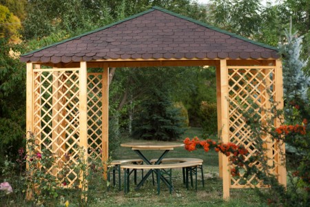GARTENHÄUSER AUS MASSIVHOLZ - GAZEBO Gartenpavillon aus Nadelholz, Masse 3 x 3 m