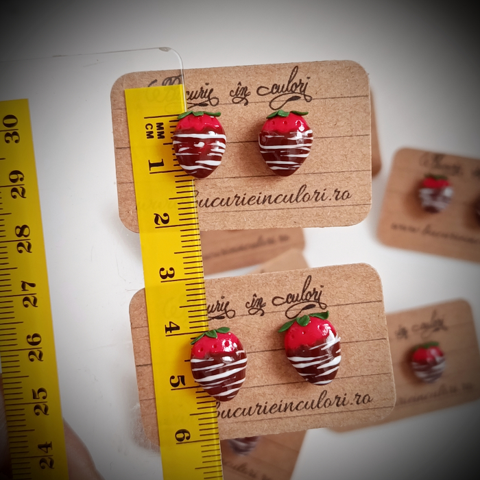 Cercei- capsuni invelite in ciocolata (stud) [5]