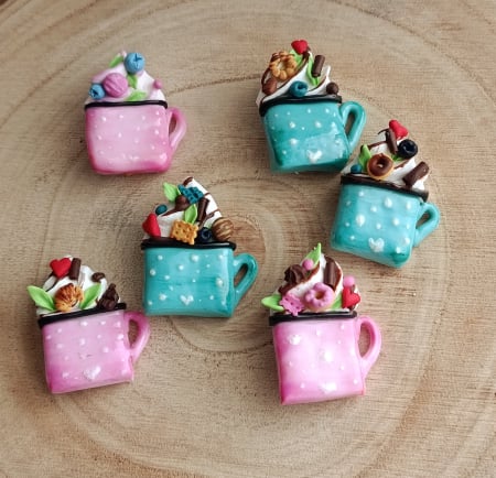 Brose si brelocuri - Broșe Sweet Mug