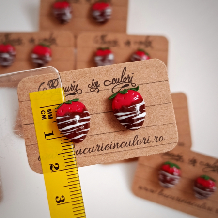 Cercei- capsuni invelite in ciocolata (stud) [3]