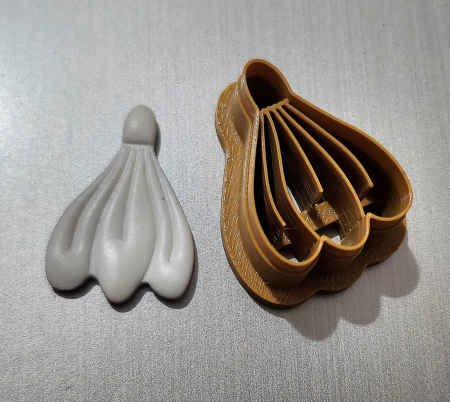 Decupatoare/cuttere pentru lut polimeric - Decupator Ghiocel