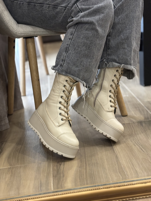 Bocanc cu talpă înaltă  din piele naturală – Made in Romania [7]