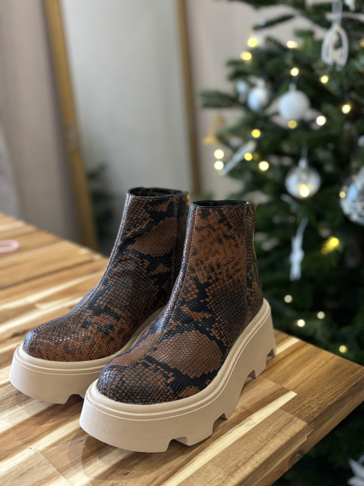 Botine croco maro din piele naturală – Made in Romania [6]