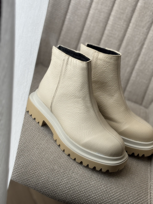 Botine din piele naturală bej deschis [3]