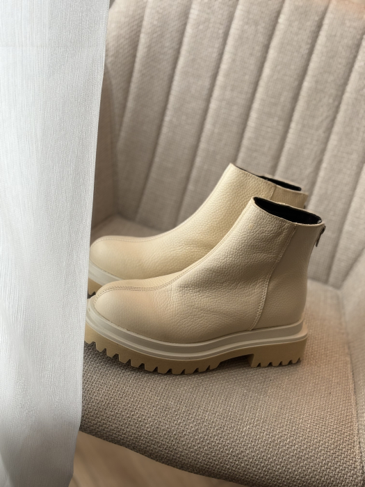 Botine din piele naturală bej deschis [5]
