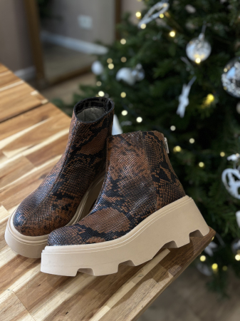 Botine croco maro din piele naturală – Made in Romania [3]