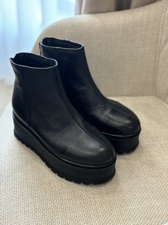 Botine din piele naturală – Made in Romania [1]