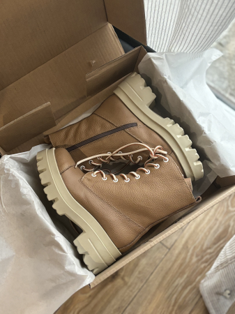 Bocanci îmblăniți din piele naturală – fabricați în România [3]