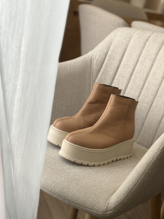 Botine cu talpă înaltă din piele naturală – fabricat în România [4]