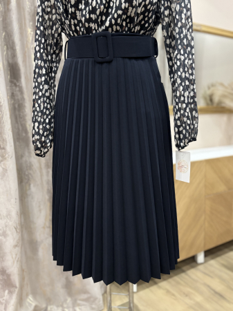 Bluze - Fustă neagră plisată cu curea