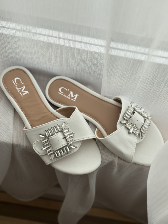 Papuci albi - accesoriu [2]