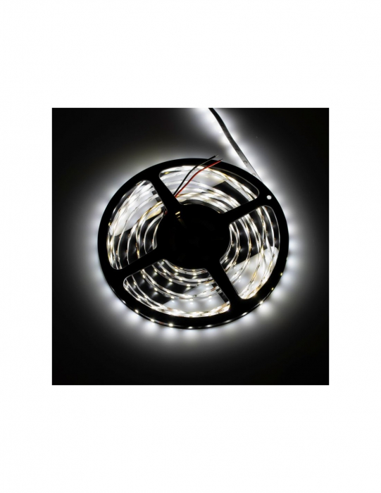 300 LED-es 2835 típusú szalag 5 mm [1]