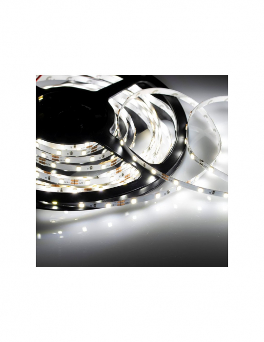 300 LED-es 2835 típusú szalag 5 mm [2]