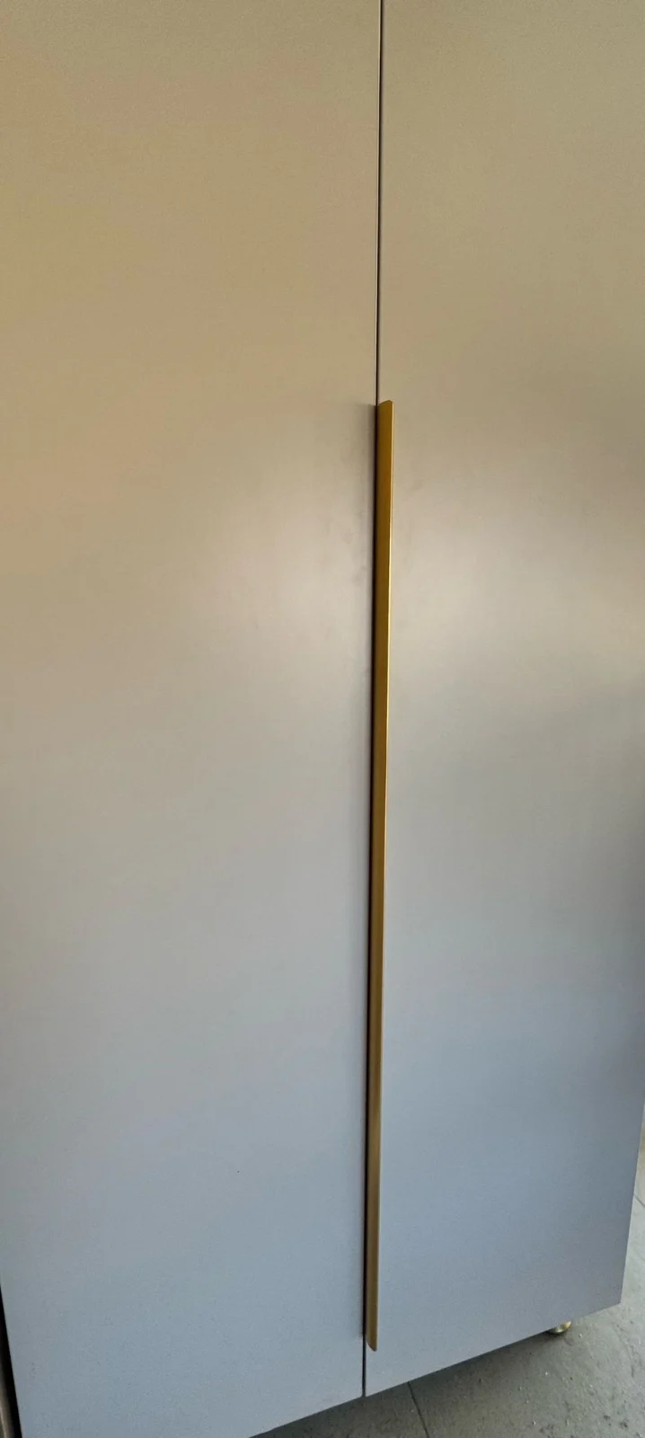 Edge butorfogantyú – szálcsiszolt arany [10]