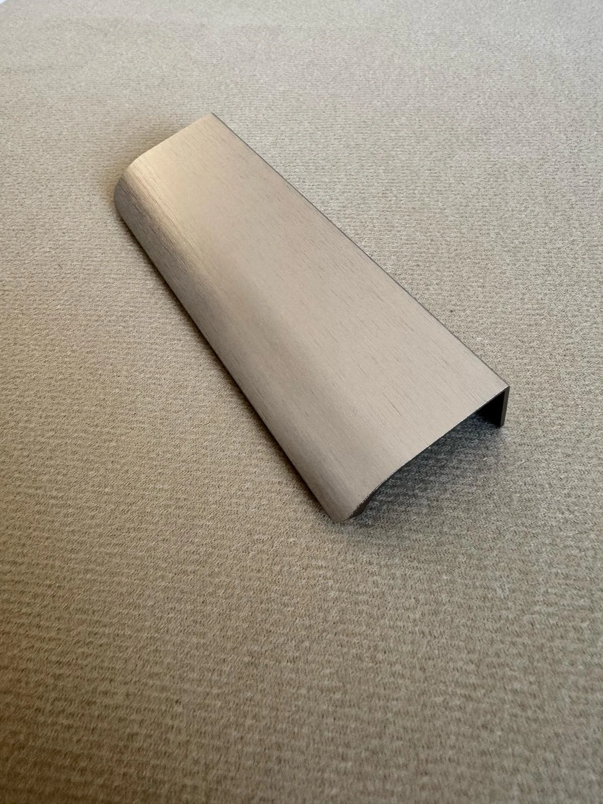 edge-butorfogantyú-szálcsiszolt inox [3]