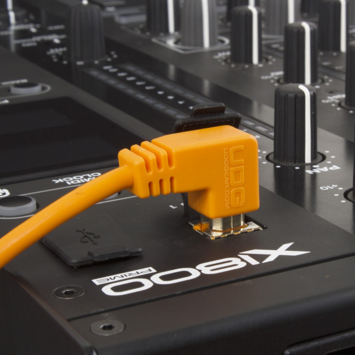 UDG Ultimate 1m Cable USB 2.0 Orange Angled [7]