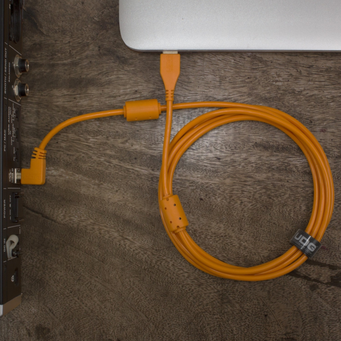 UDG Ultimate 1m Cable USB 2.0 Orange Angled [8]