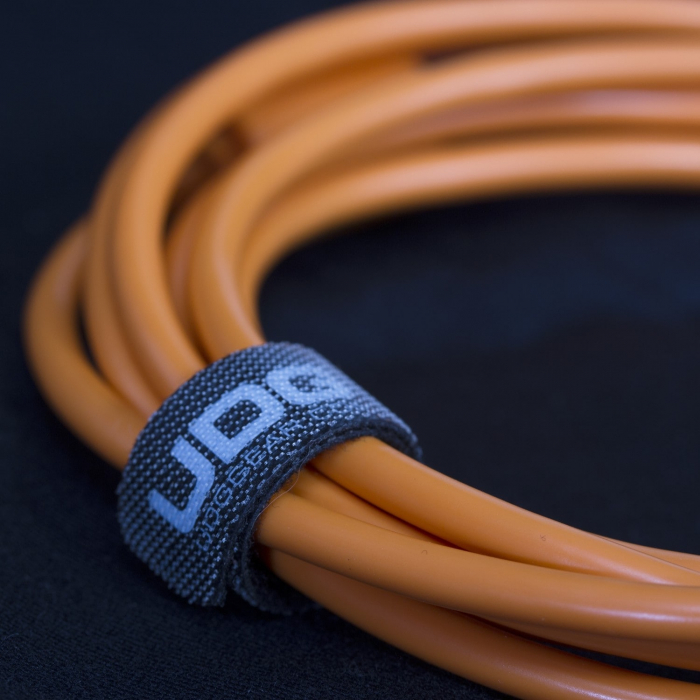 UDG Ultimate 1m Cable USB 2.0 Orange Angled [5]