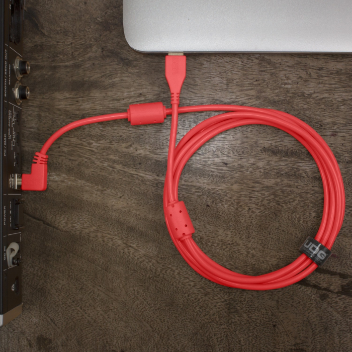 UDG Ultimate 1m Cable USB 2.0 Red Angled [8]