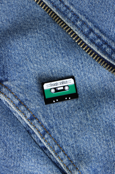 Pin Metalic Good Vibes [2]