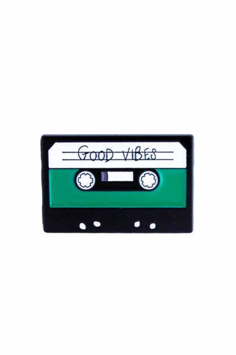 Pin Metalic Good Vibes [1]