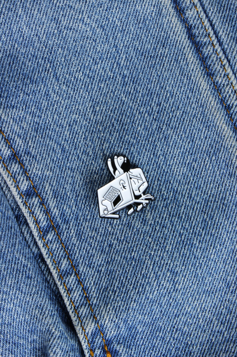 Pin Metalic Office Mood [2]