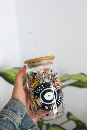 Pahar din sticlă Lost In The Lyrics [2]