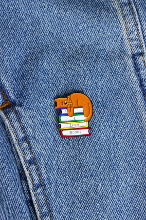 Pin Metalic I Love Books [1]