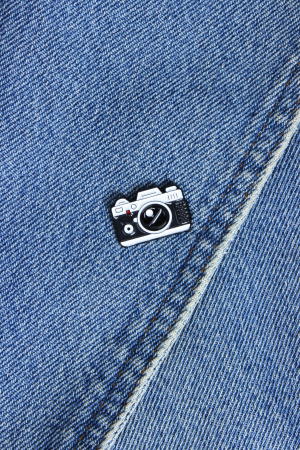 Pin Metalic Photographer [1]