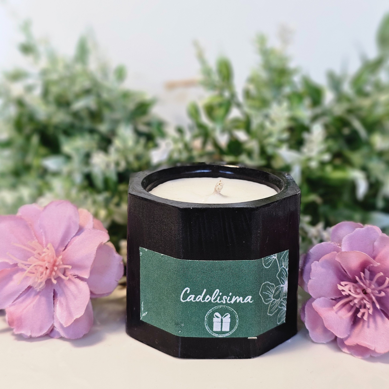 Lumânare Parfumată Hexagonală:  Aroma Naturii în Forma Pură 45gr [4]