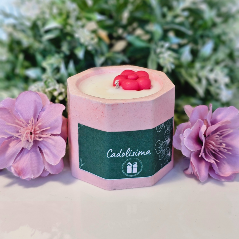 Lumânări în recipiente - Lumânare Parfumată Hexagonală:  Aroma Naturii în Forma Pură 45gr