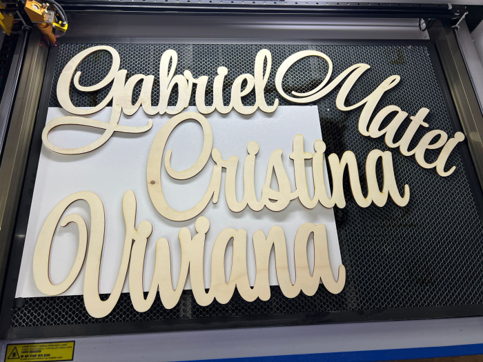 Nume din lemn personalizate pentru panouri foto și baloane - Pret 1 NUME [3]