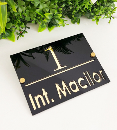 Număr de casă personalizat – Design elegant și vizibilitate perfectă