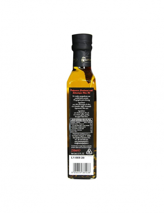 PUTTANESCA: Ulei de măsline extravirgin infuzat cu ardei iute, măsline negre, roșii, pătrunjel și usturoi [5]